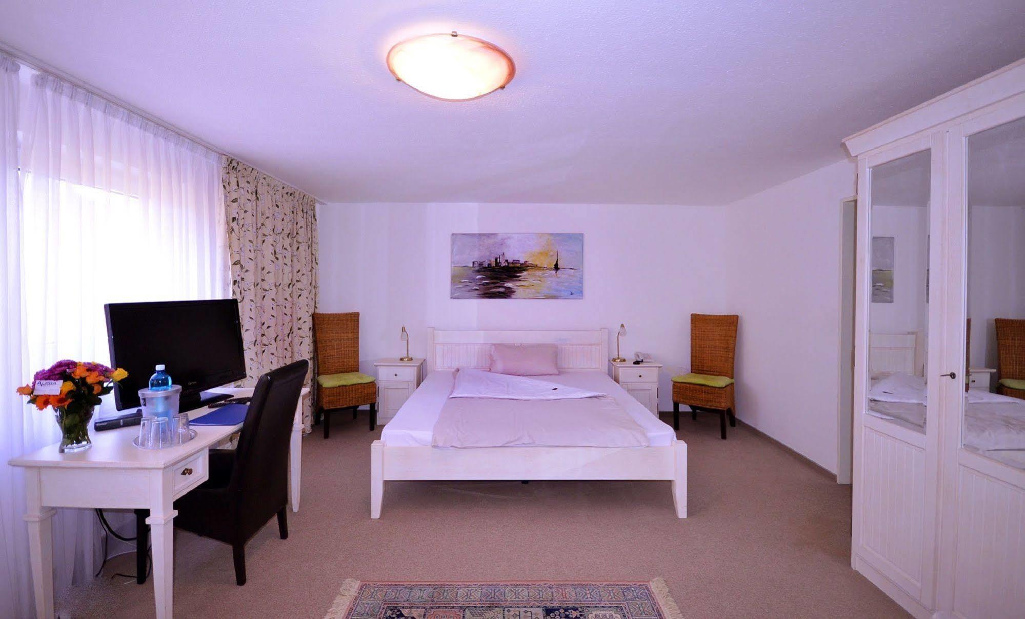 Alpha Hotel Garni Дитценбах Экстерьер фото